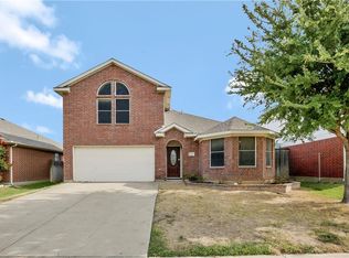 8361 Bowspirit Ln, Hurst, TX 76053