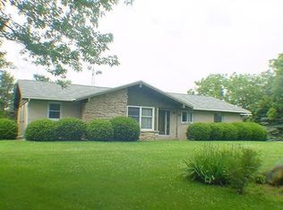 49W485 McGough Rd, Hampshire, IL 60140