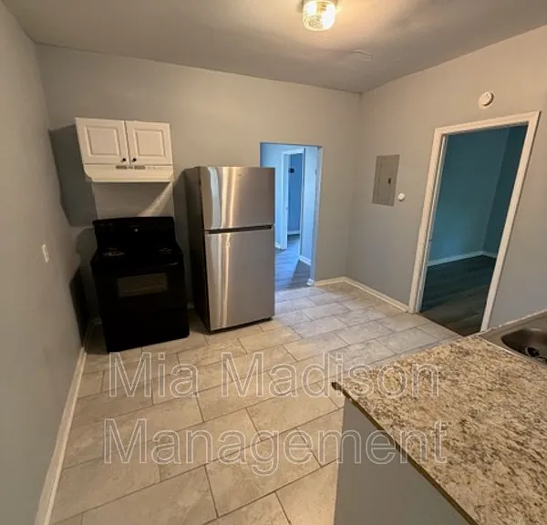 1419 Richards St — Photo 6