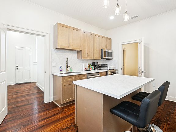 3rd image of 3027 Saint Claude Ave #2