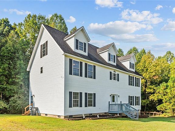 3rd image of 7749 A Garrett Rd