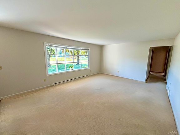 5th image of 4200 Clement Dr