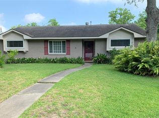 4518 Kingfisher Dr, Houston, TX 77035