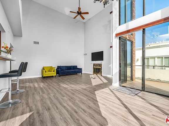 3rd image of 1880 Veteran Ave APT 308