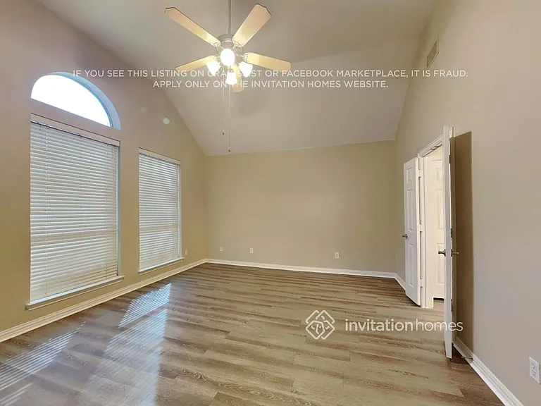 2206 Kingsley Dr — Photo 15