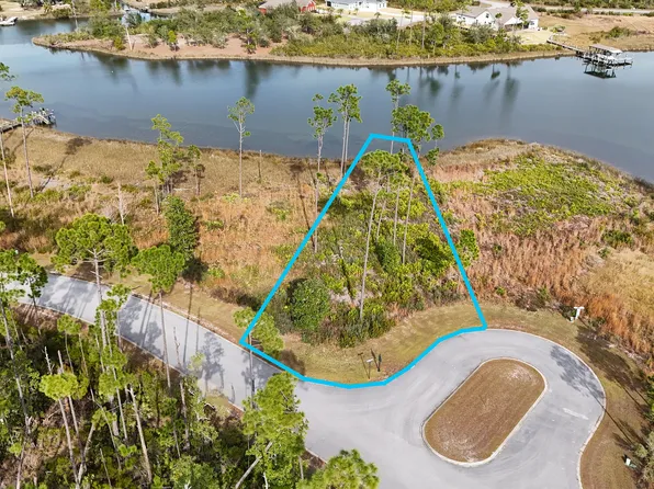 1000 Spirit Sail Ct, Panama City, FL 32404