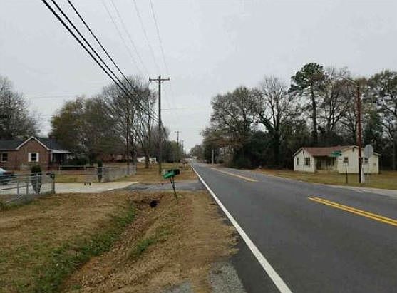 2nd image of 1015 Old Spartanburg Hwy