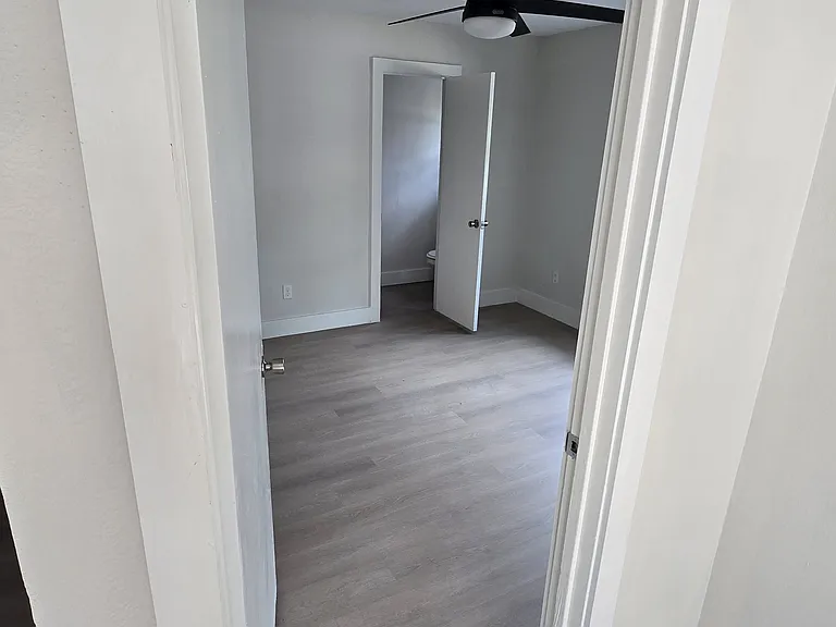 784 Shady Ln — Photo 8