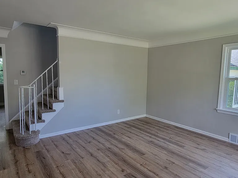 16772 Gerard Ave — Photo 2