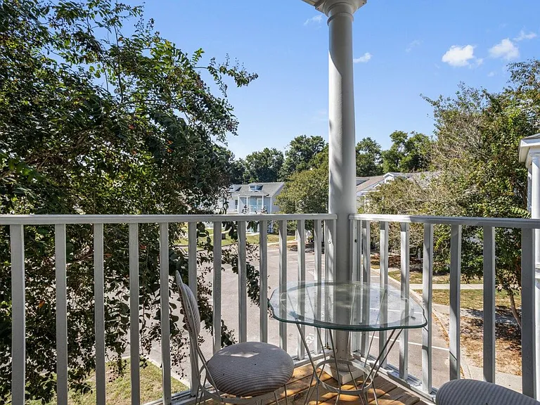1289A Century Oaks Dr — Photo 32