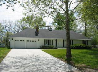 802 Valley Forge Rd, Brookfield, MO 64628