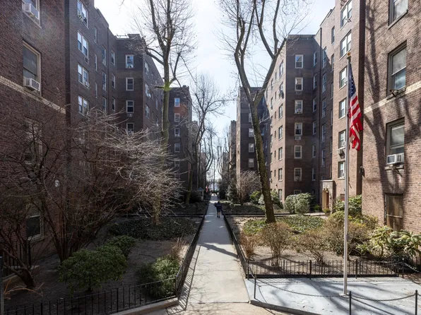 48-51 43rd Street image 10 of 13