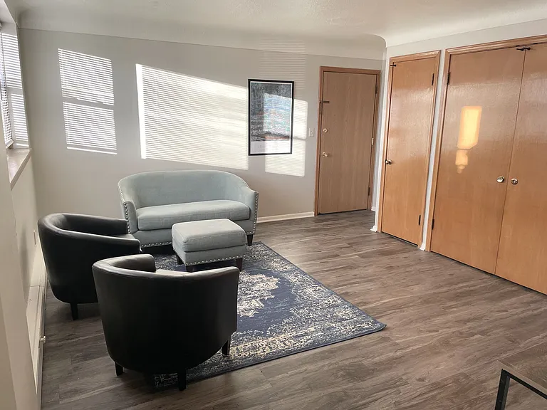 Dunlap Apartments — Photo 40