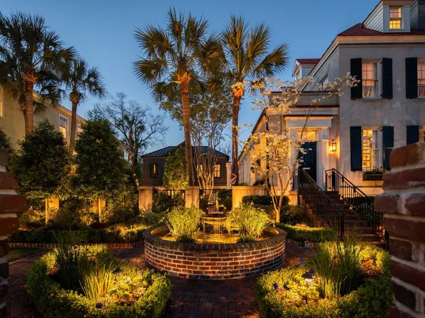 140 Queen St, Charleston, SC 29401