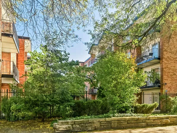 6961 N Oakley Ave APT 210, Chicago, IL 60645