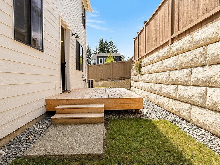 18532 Meridian Ave SE — Photo 28