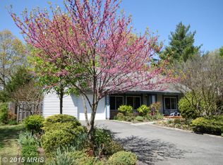 6916 Vantage Dr, Alexandria, VA 22306