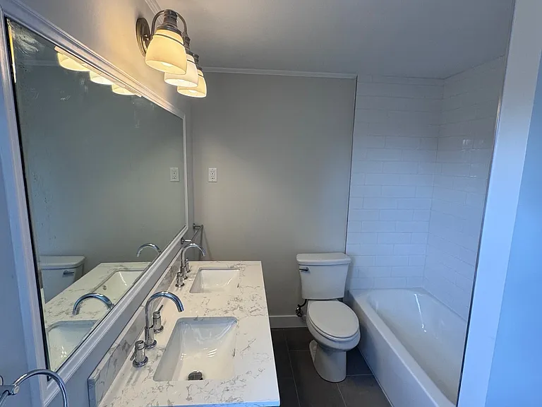 323 Mill Rd #PENTHOUSE — Photo 6