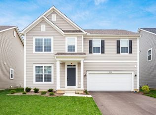 328 Sage Hill Dr, Lewis Center, OH