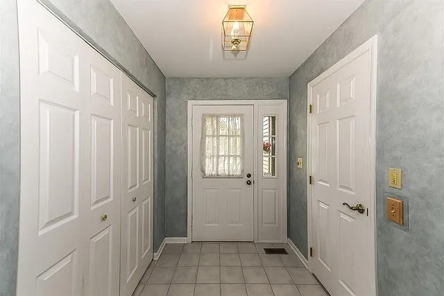 376 Bentley Pl — Photo 3