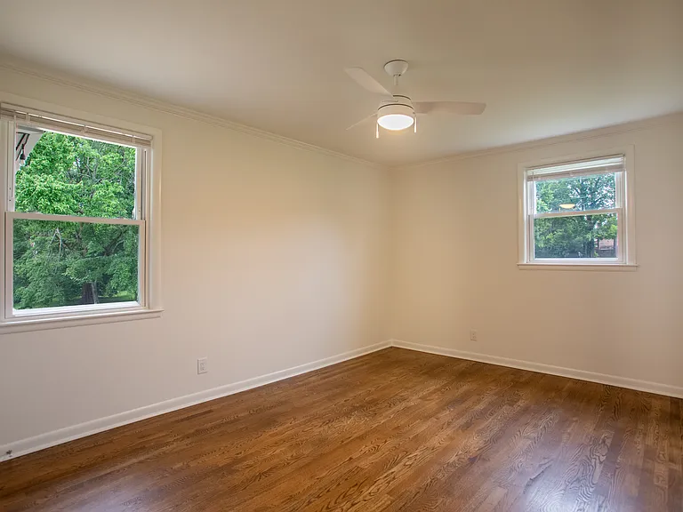 4714 Trousdale Dr — Photo 34
