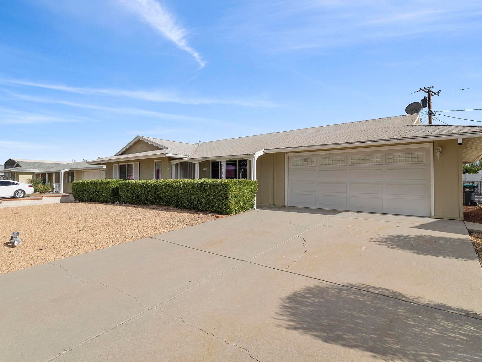 29020 Glen Oaks Dr, Sun City, CA 92586 | Zillow