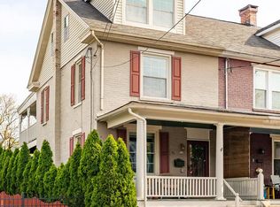 71 Front St, Lititz, PA 17543
