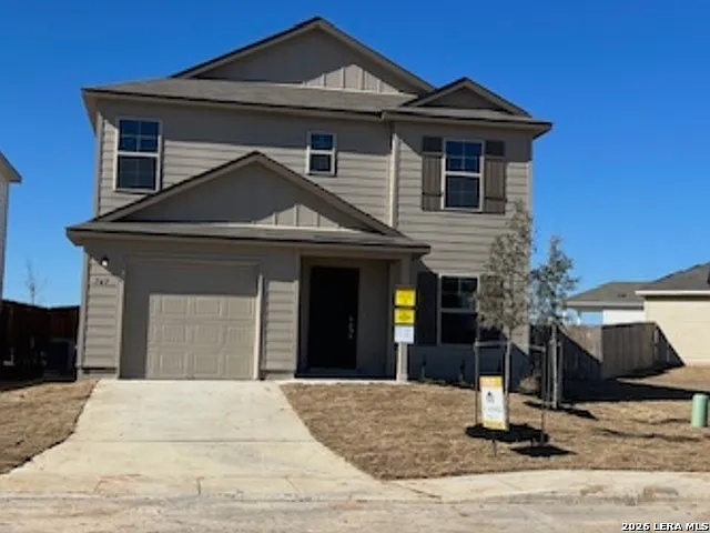 747 Retama Pass — Photo 1