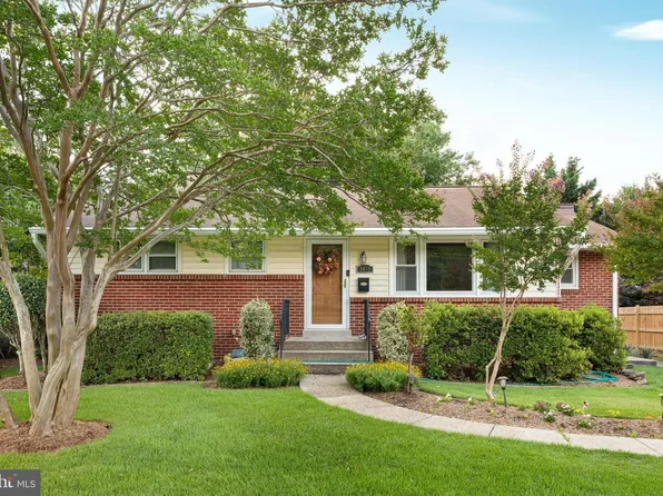 3419 Beechcraft Dr, Alexandria, VA 22306