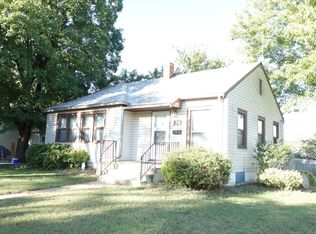 857 N Parkwood Ln, Wichita, KS 67208