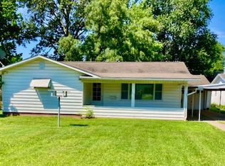 207 Griffith Dr, Carmi, IL 62821