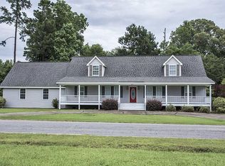 3905 Lake Dr, Loris, SC 29569
