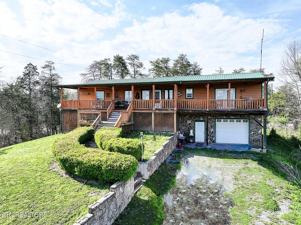1st image of 2440 Levee Way