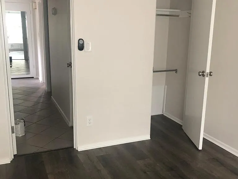 820 Huntington Ct — Photo 9