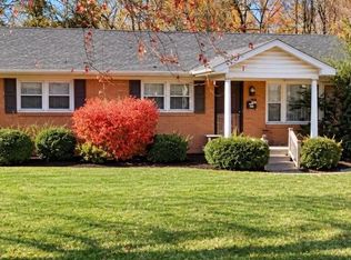 6355 Doe Run Rd, Louisville, KY 40216