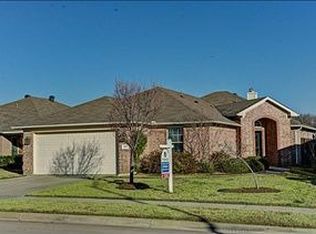 445 Shadow Grass Ave, Fort Worth, TX 76120