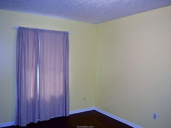 5th image of 2904 Missouri Ave