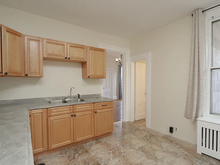 1851 Northampton St #1L — Photo 15