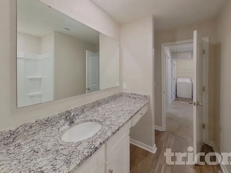 2118 Southlea Dr — Photo 13