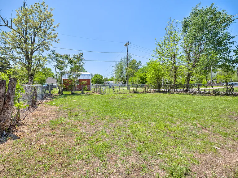 515 W Martin St — Photo 35