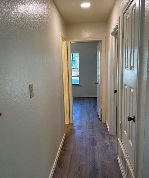 1502 Moss St — Photo 3