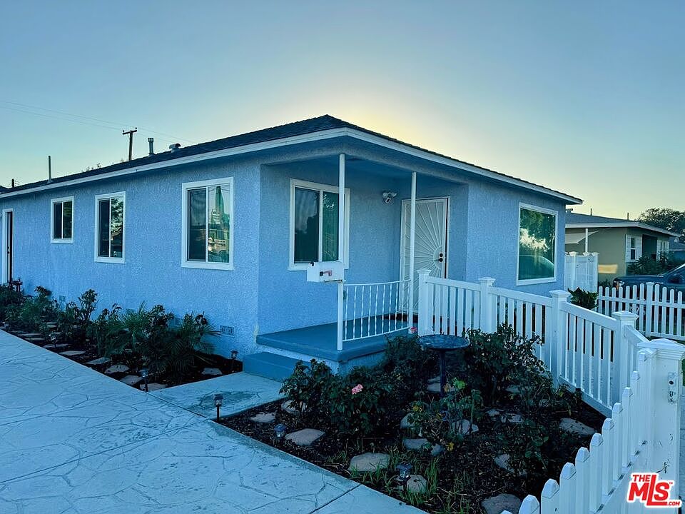 1st image of 10657 Ceres Ave