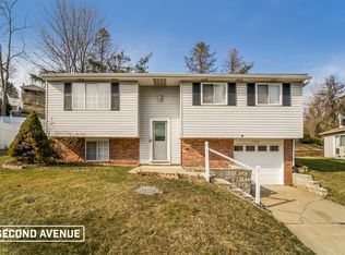 1758 Ivanhoe Dr, North Huntingdon, PA 15642