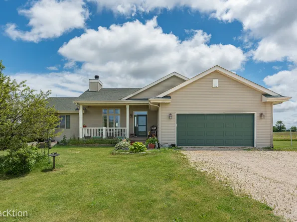 894 Moffet Rd, Paw Paw, IL 61353