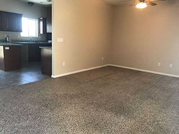 2nd image of 1052 W Roadrunner St