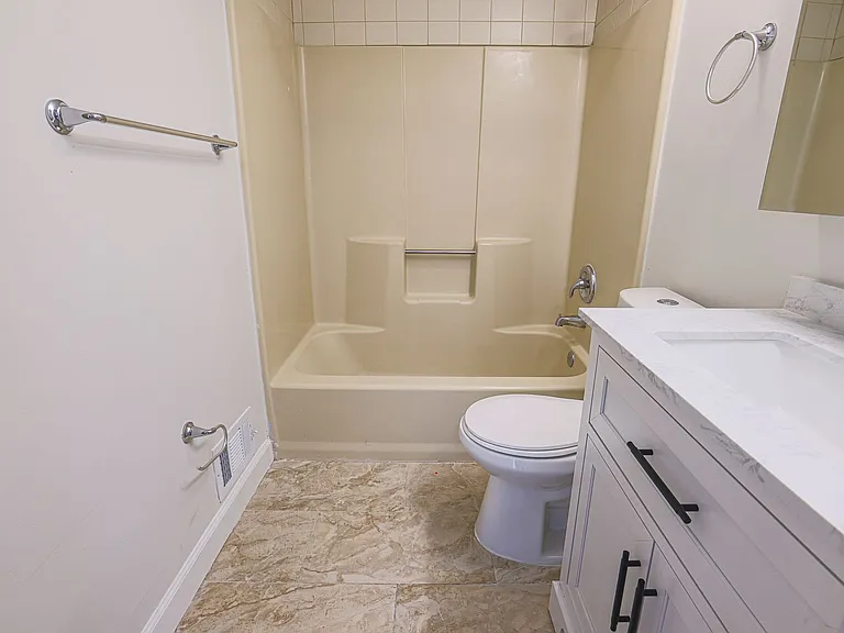 14 Luffing Ct — Photo 41