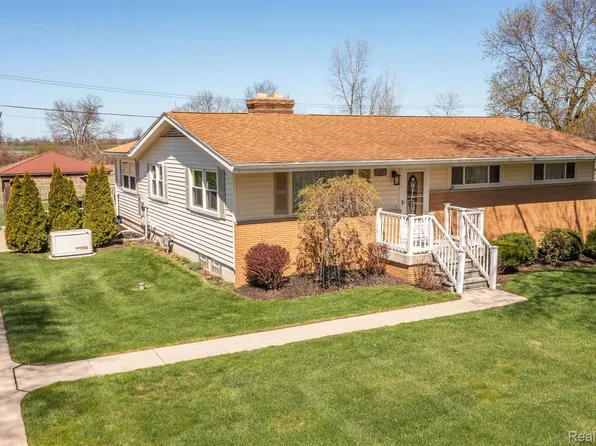 127 N Raisinville Rd, Monroe, MI 48162