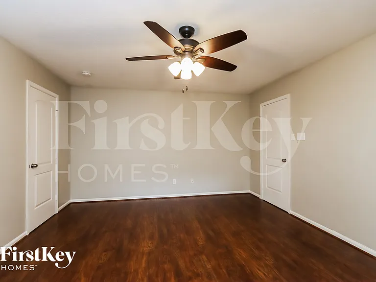 26715 Westwood Dr — Photo 9
