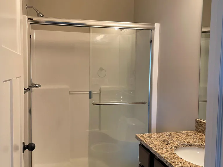 4827 N Hillside Ct — Photo 8