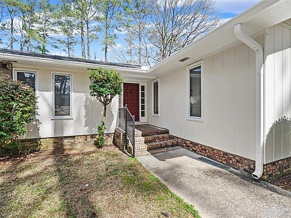 2nd image of 14 Westwood Cir SW